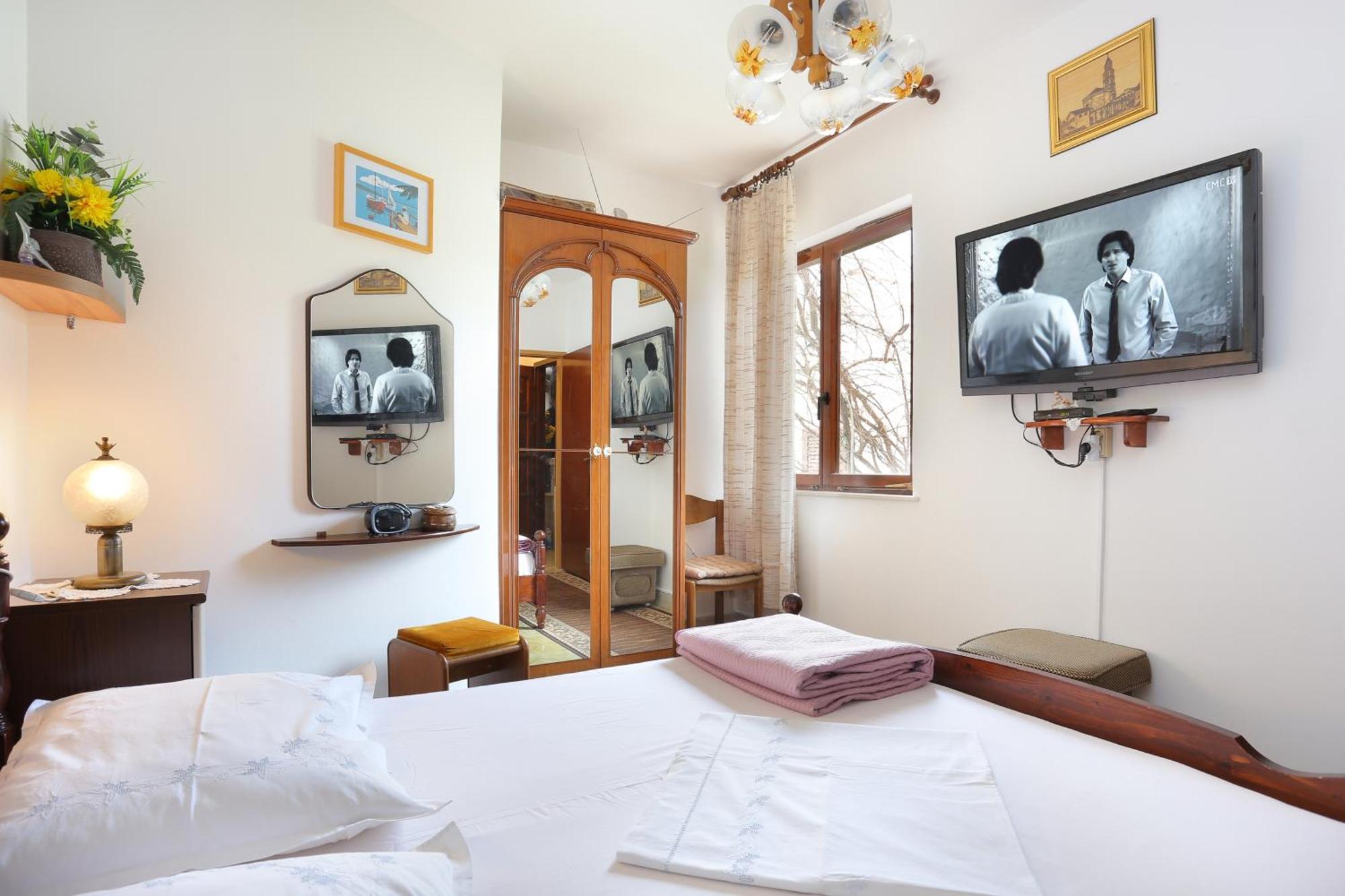 Apartments By The Sea Stanici, Omis - 1028 Tice 客房 照片